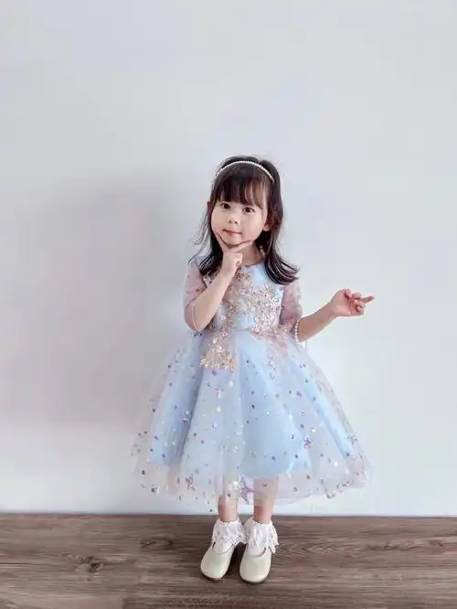 大朋友小朋友的六一文案看她挑的公主裙05