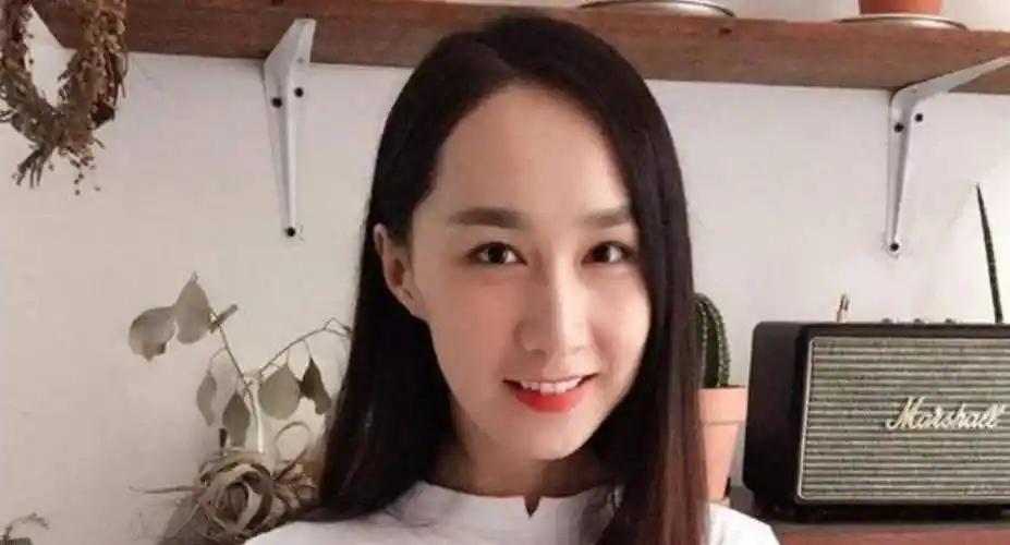 雷佳音从来不晒老婆,看见他们的合照,网友惊了,这谁敢晒_妻子_翟煦