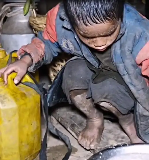 最穷山区的孩子的生活日常;第一节