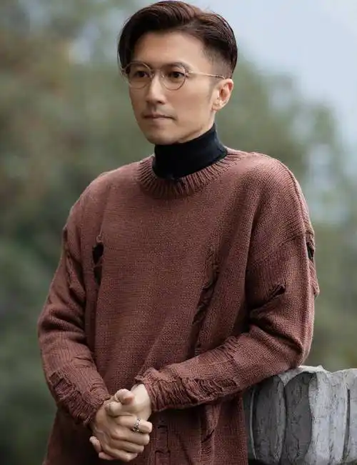 谢霆锋换发型年轻二十岁,小林青霞看了要后悔_造型_形象_因为