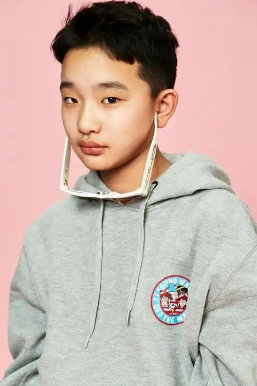 微笑女孩铁嘉欣7岁时因一张笑脸走红公司出100万签约被拒