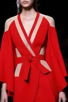 服装设计中的切割手法镂空拼接撞色分割线