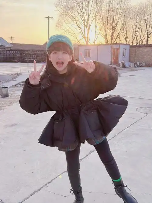 一一丫丫个人图