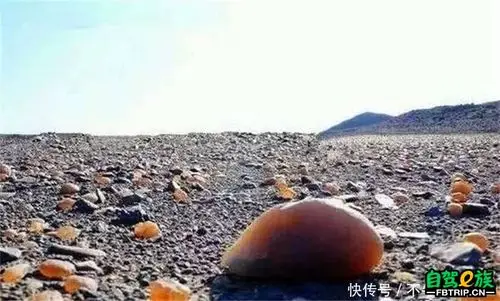 新疆美丽的"玛瑙滩",4年时间几乎被搬空,现在几乎无人去了