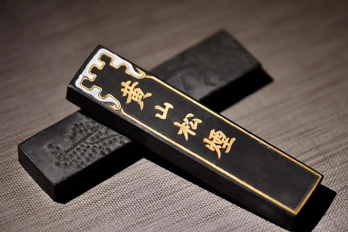 上海墨厂80年代松烟(黄山松烟)#上海墨厂 #黄山松烟@笔墨