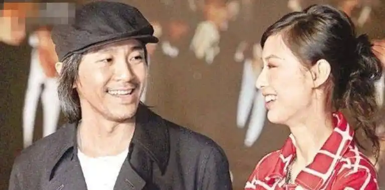 2005年,黄圣依仅用几张照片,便让周星驰的心血顷刻崩塌_杨子花_公司