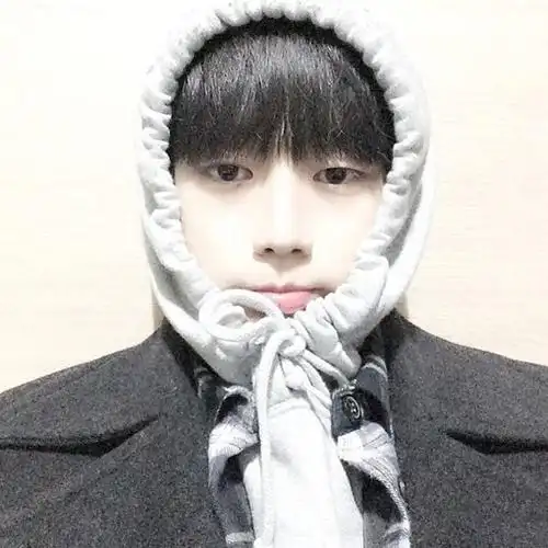 爱耍酷的男生帅气qq图片精选哪怕是飞蛾扑火也奋不顾身