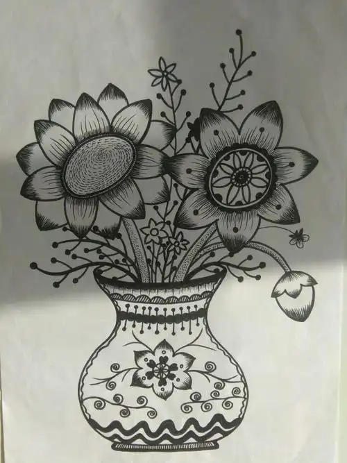 花瓶中的花(线描)