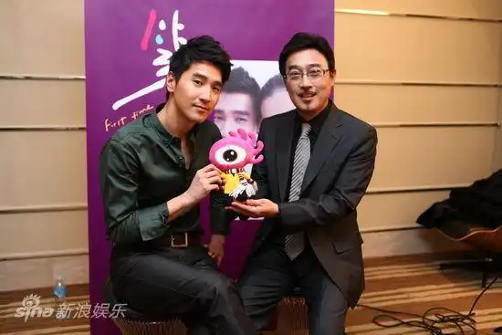 赵又廷回应绯闻称是剧照 目标是建立圆满家庭