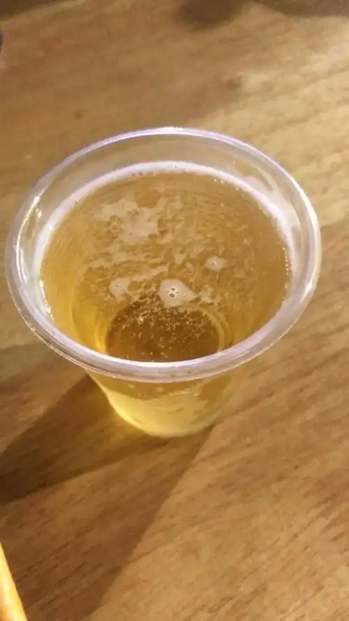 杯中倒满无情酒 #感情这杯酒我干了 唯有酒才能 我熟睡 - 抖音