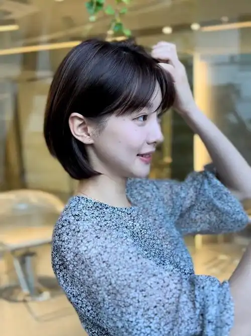 卡塔尔世界杯  #中长发烫发  #韩式短发  #李贤旭韩式高层次发型