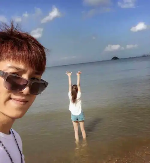 8岁萝莉恋突现反转,网曝张木易身份年龄全造假,曾骗女艺人100万