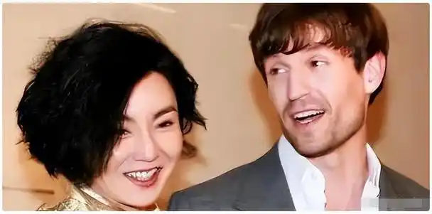 顶流女星和老外的大瓜网友这些女星是真饿了