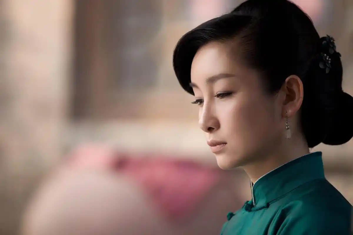 《红高粱》热播 秦海璐沉稳大气演技赢得观众心