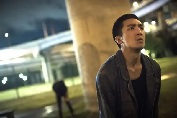 王识贤被赞敬业曝原腾为戏抽烟抽到吐