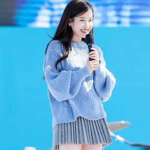 iu李智恩明星同款衣服针织衫蓝色毛衣大码女装