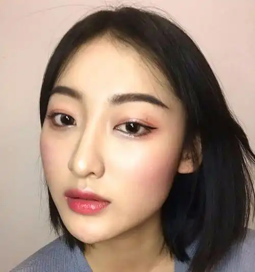 女生看看自己的眼尾,就能判断颜值是否达标,最后一种很少人有