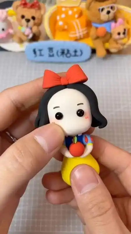 非常简单的粘土白雪公主,你们喜欢吗-全民小视频