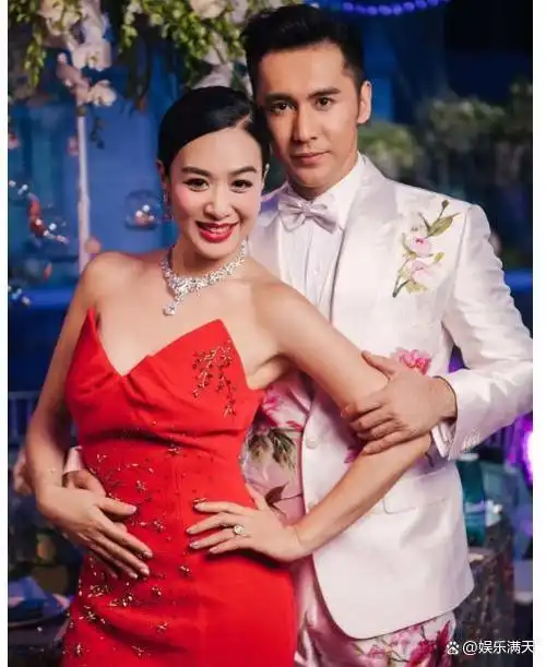 但是她的感情生活,确是如此的不堪,但幸好遇到了张伦硕,即便是她带着