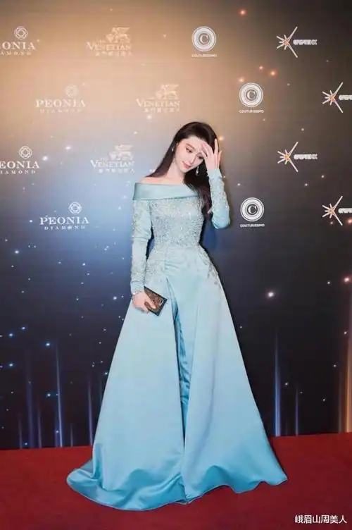 范冰冰可真奔放!连"3d透视裙"都敢穿上身,一般人真驾驭不来