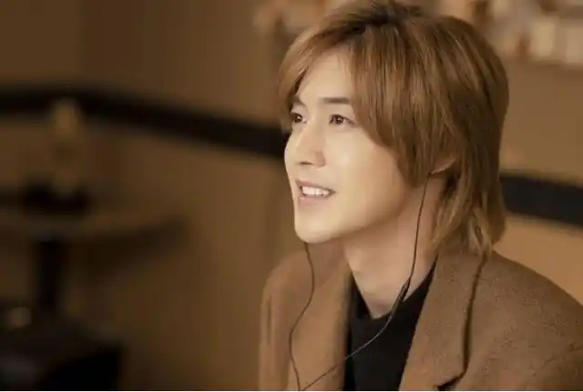 金贤重宣布与非艺人女友结婚艰难时期珍贵的缘分省略仪式