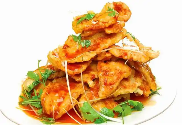 想做锅包肉,方法很简单,做出来肉鲜味美,酸甜可口,回家可以试试看!