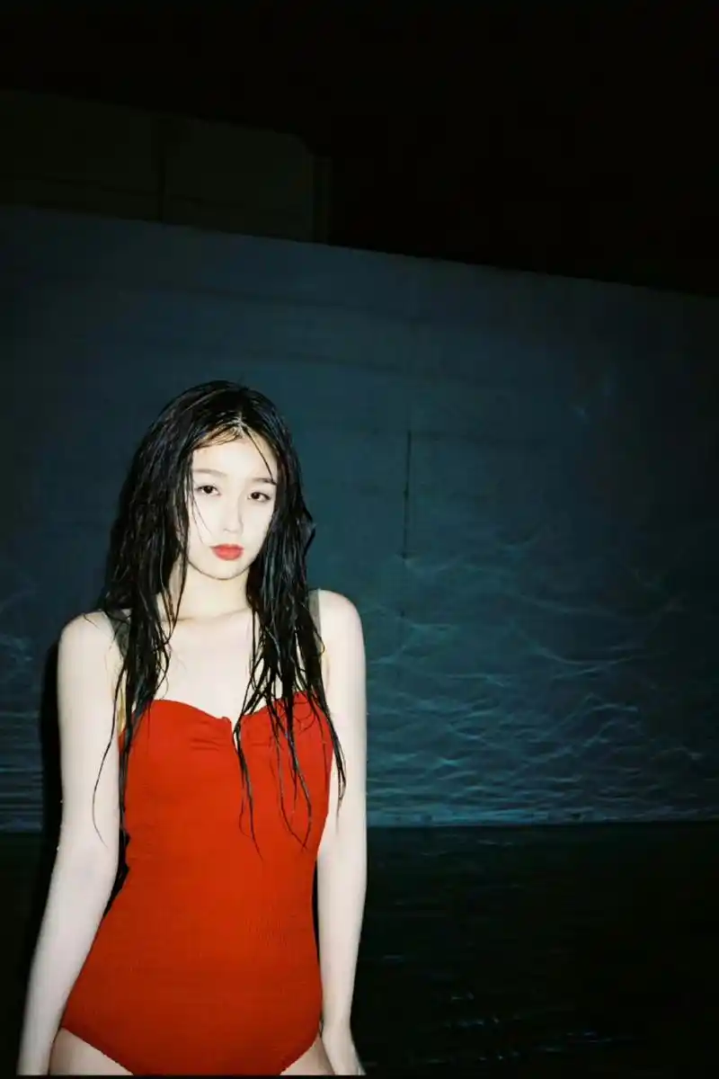 这是虞书欣什么时候拍的泳装大片呀,这身材凹凸有型,让人看的热血沸腾