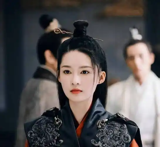 李沁又一新剧即将官宣,和秦昊二搭,剧中饰演女警察!_三大队_剧照_凶犯