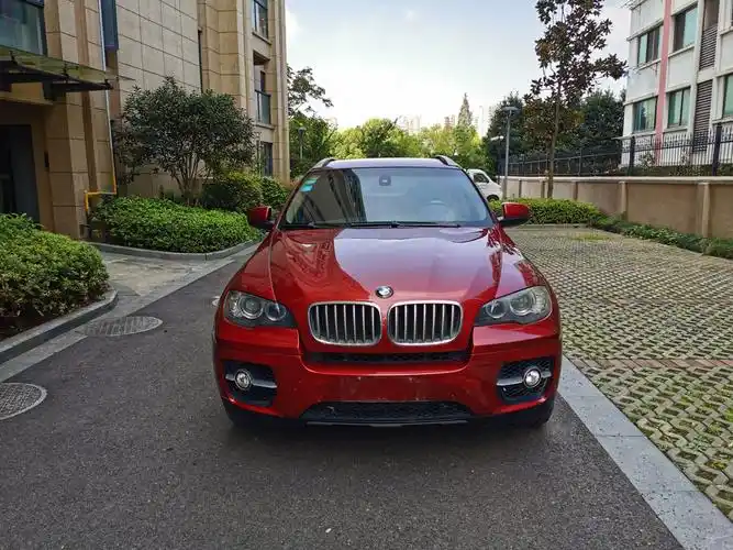 宝马x6高配带台显