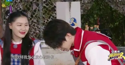 金靖喜剧人实锤,热衷与蔡徐坤炒cp,谭松韵频出表情包!