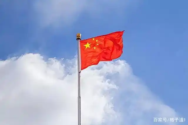 1949年新中国成立,伴随着我国五星红旗的上升,代表一个新时代的开始.