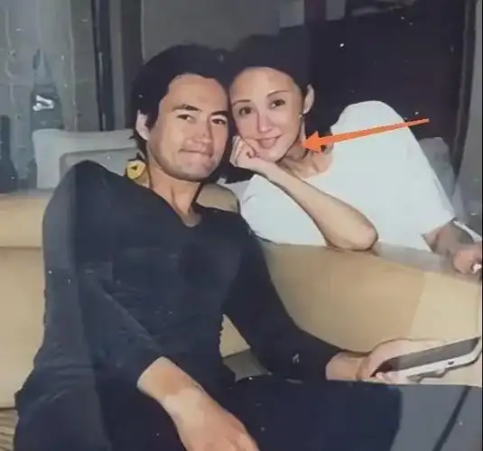 张歆艺素颜出镜瘦成锥子脸,下巴变尖不敢认|十三爷|尚雯婕_网易订阅