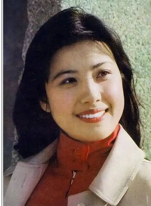 吴玉华:一婚嫁汪俊因丁克离婚,二婚嫁画家生两娃,如今幸福美满_男孩子