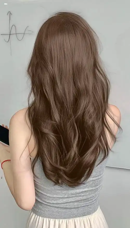 显白的头发颜色推荐 #作品推荐 #不用漂的颜色 #奶茶冷棕色探色确发
