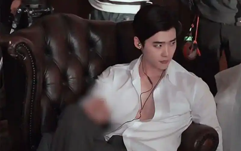 李钟硕病娇cut电影杀人优越权vip踩点混剪哥哥别抽烟了抽我吧