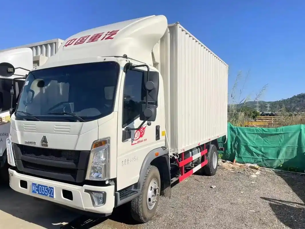 21年4月重汽42米密封货车潍柴16