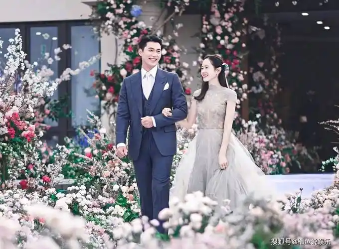 玄彬孙艺珍婚礼高清图好美,夫妻俩挽手度蜜月,越来越有夫妻相_缘分