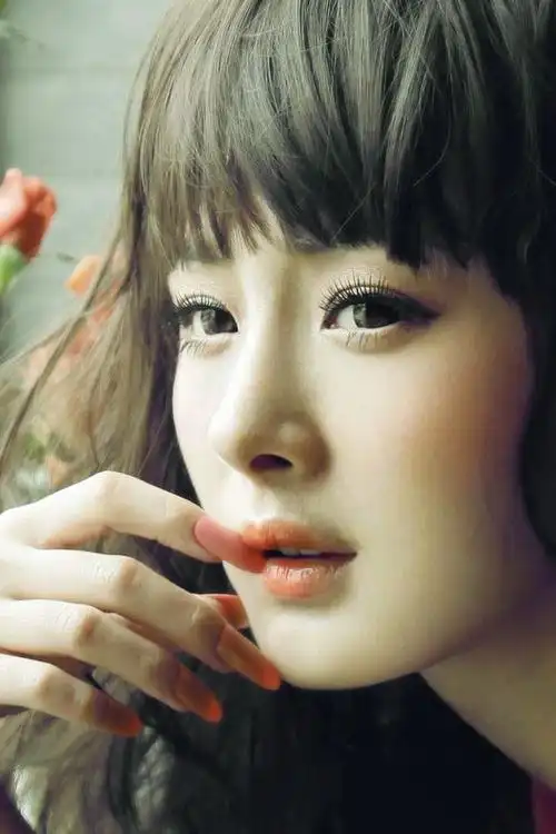 杨幂"大头贴"温情诱惑,超爱你的丸子头,和你身上的味道