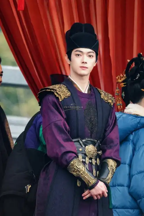 许凯真是天选古装人,每个妆造都是那么完美,🉑乖巧,🉑硬朗,🉑狠