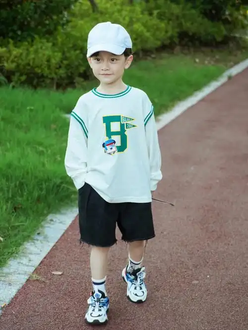 初秋ootd男宝宝的时尚穿搭