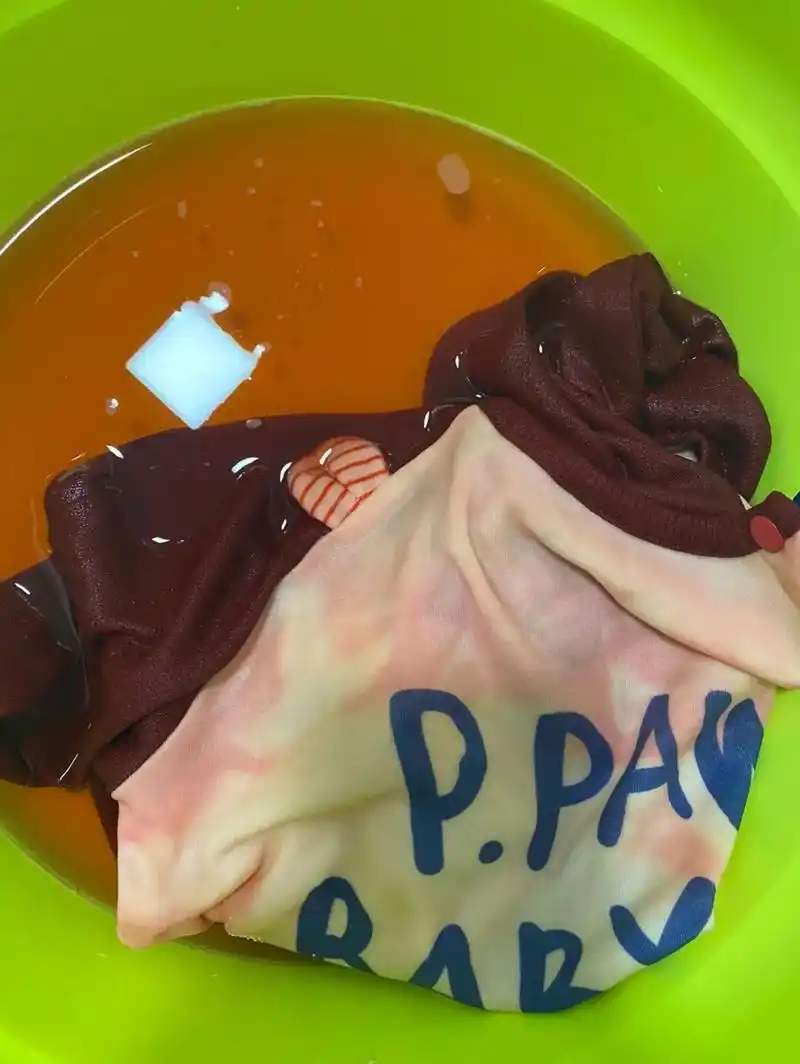 去衣服染色,真的好好用!  不知 - 抖音