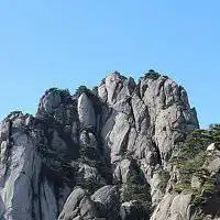 面对大山头像_面朝山峰的头像