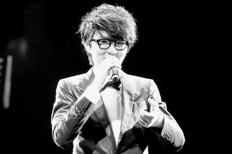 方大同 高清壁纸