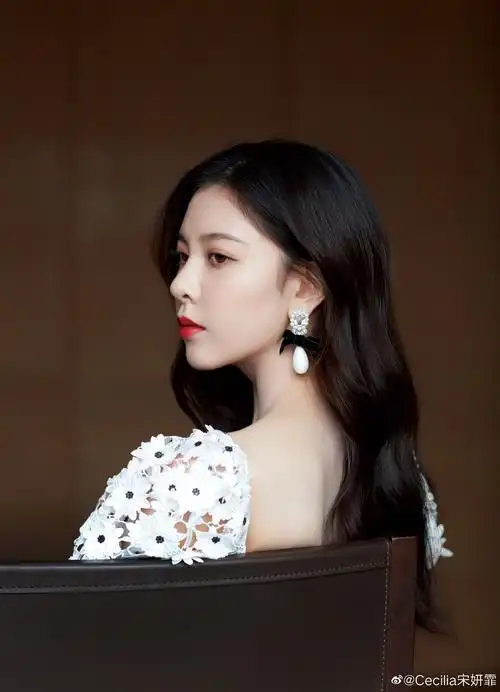 【宋妍霏】【美图】 句句无你,却句句是你
