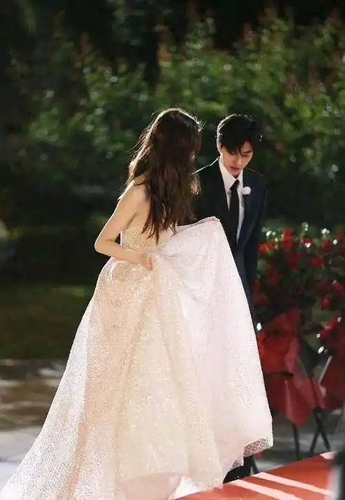 原创跑男先导预告曝光蔡徐坤做游戏毫无偶像包袱郭麒麟成团宠