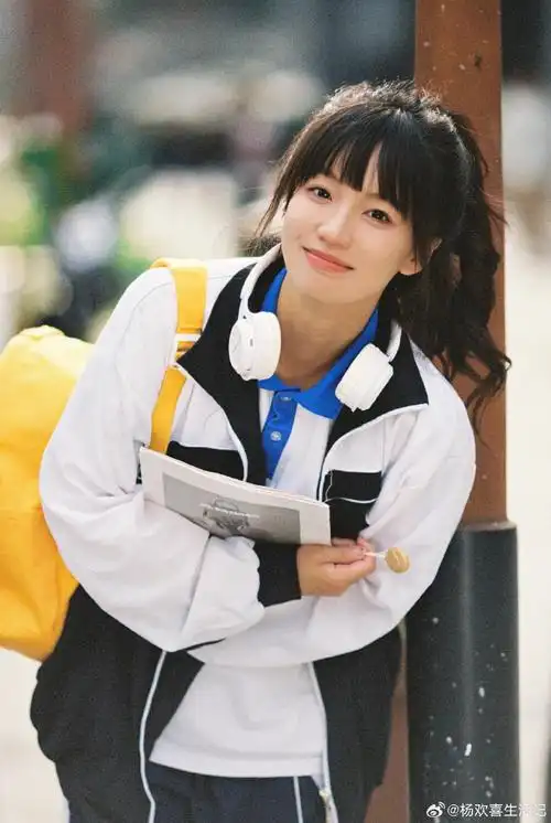 今日主线任务  重返18岁女高    #ootd##女高