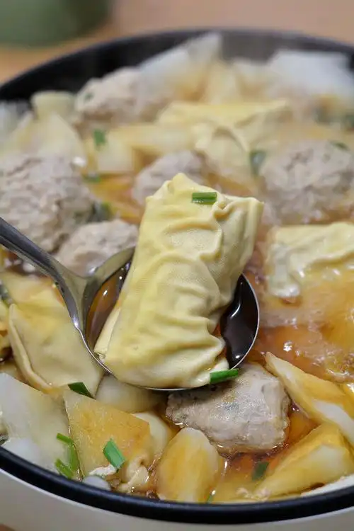 冬天的"花心"萝卜这么做,水灵软嫩多汁,放9个千张肉包真带劲