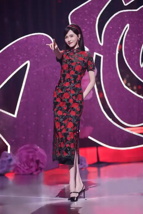 唐嫣与旗袍的适配度