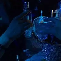 表示在ktv喝酒的图片伤感_微信头像图片大全