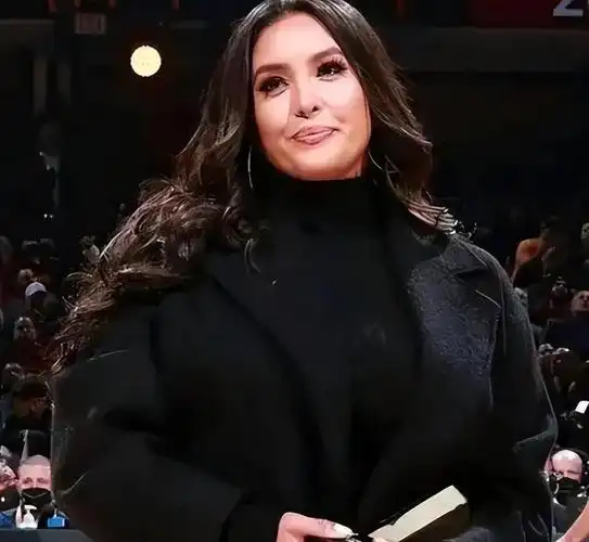 科比去世后,瓦妮莎又继承20亿美元遗产,慈世平站出来了